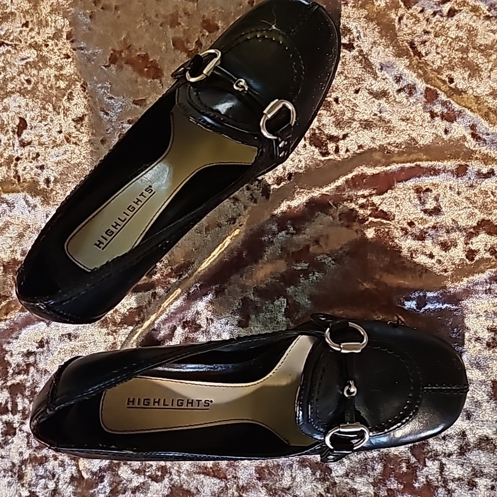 Size 5 Highlights 3 inch heels